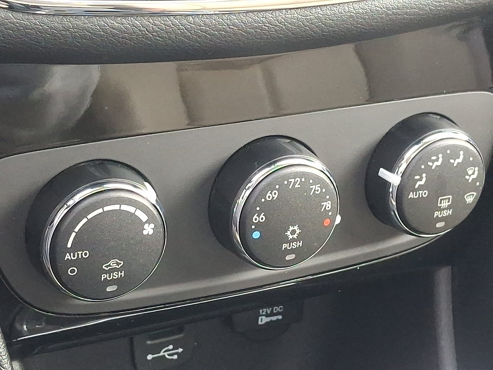 2013 Chrysler 200 Limited