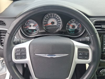 2013 Chrysler 200 Limited