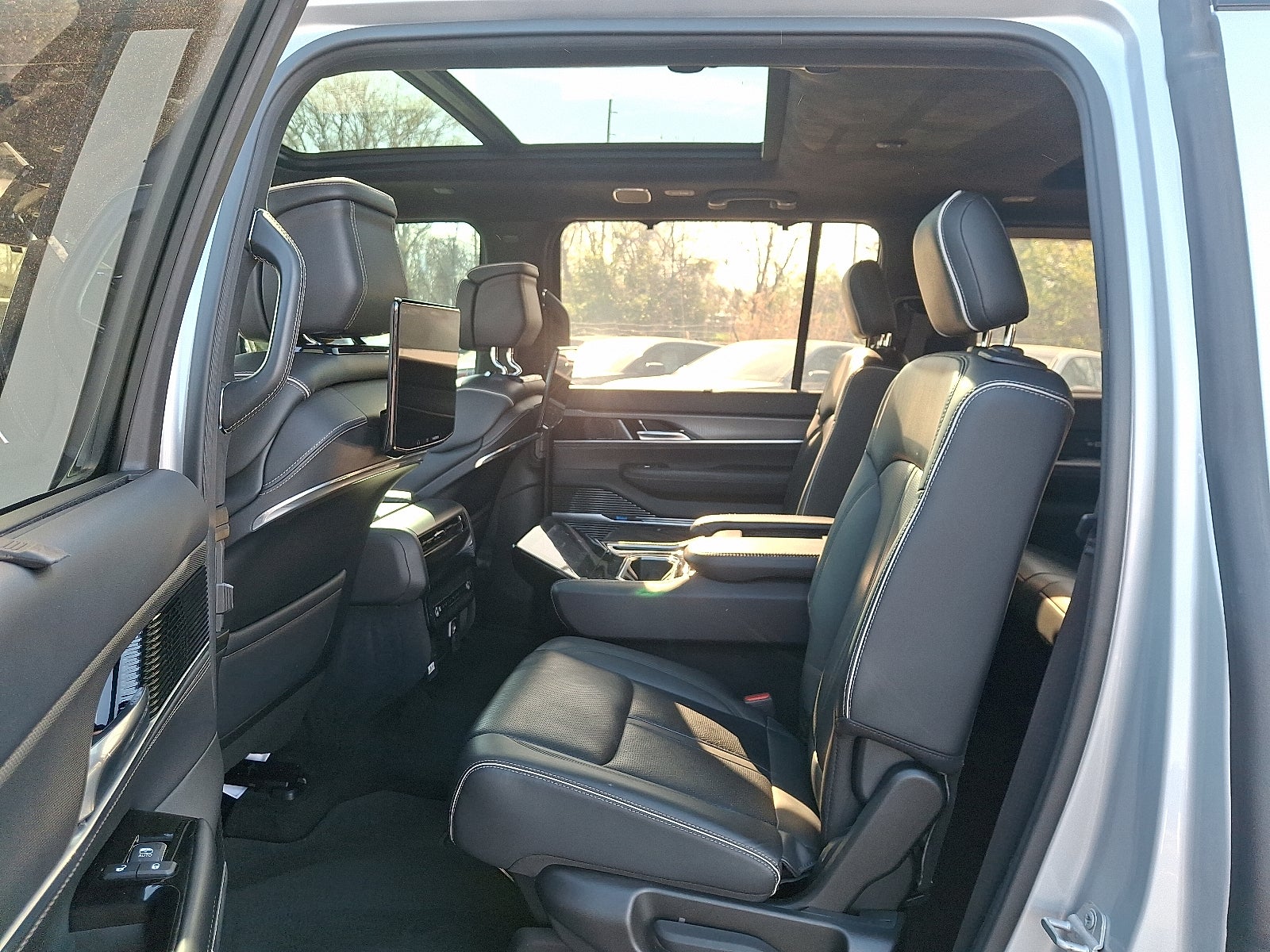2022 Jeep Grand Wagoneer Series II Obsidian 4x4