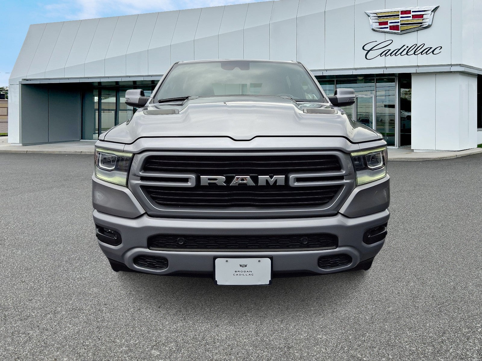 2023 RAM 1500 Laramie Crew Cab 4x4 5'7" Box