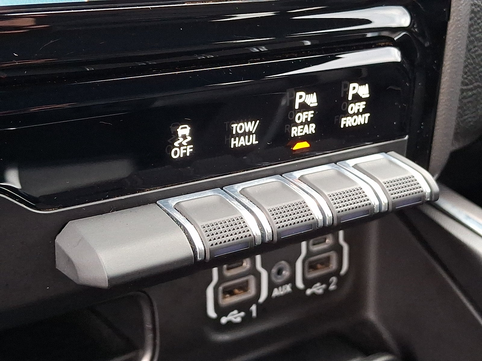 2023 RAM 1500 Laramie Crew Cab 4x4 5'7" Box