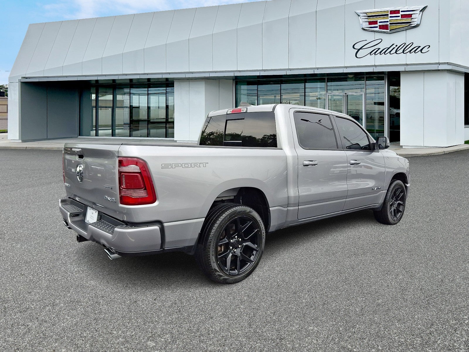 2023 RAM 1500 Laramie Crew Cab 4x4 5'7" Box