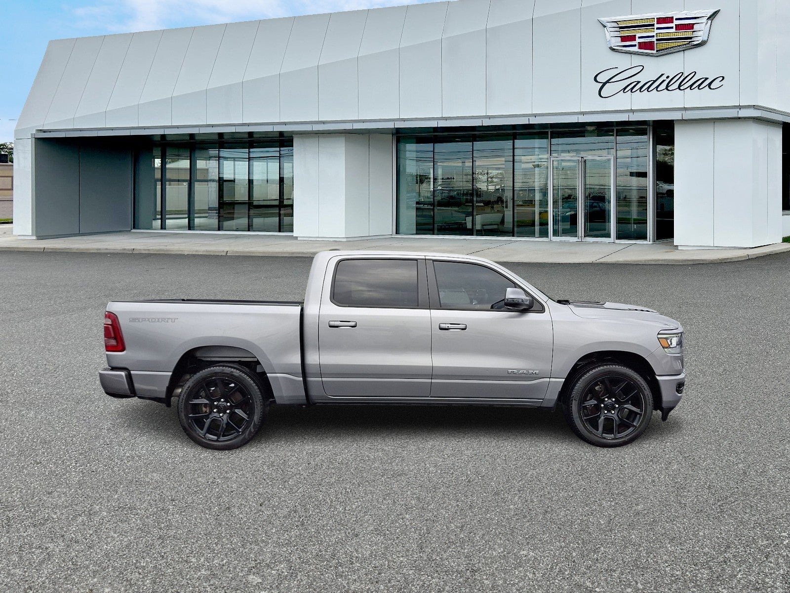 2023 RAM 1500 Laramie Crew Cab 4x4 5'7" Box