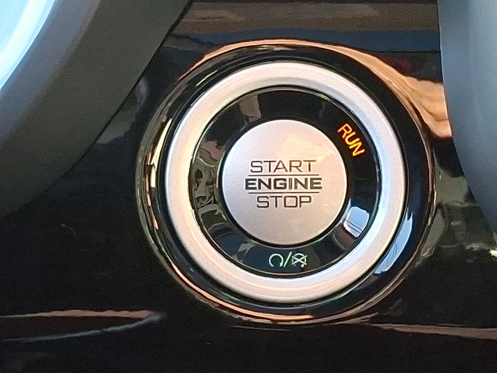 2025 RAM 1500 Tungsten Crew Cab 4x4 5'7" Box