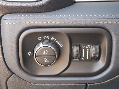 2025 RAM 1500 Tungsten Crew Cab 4x4 5'7" Box