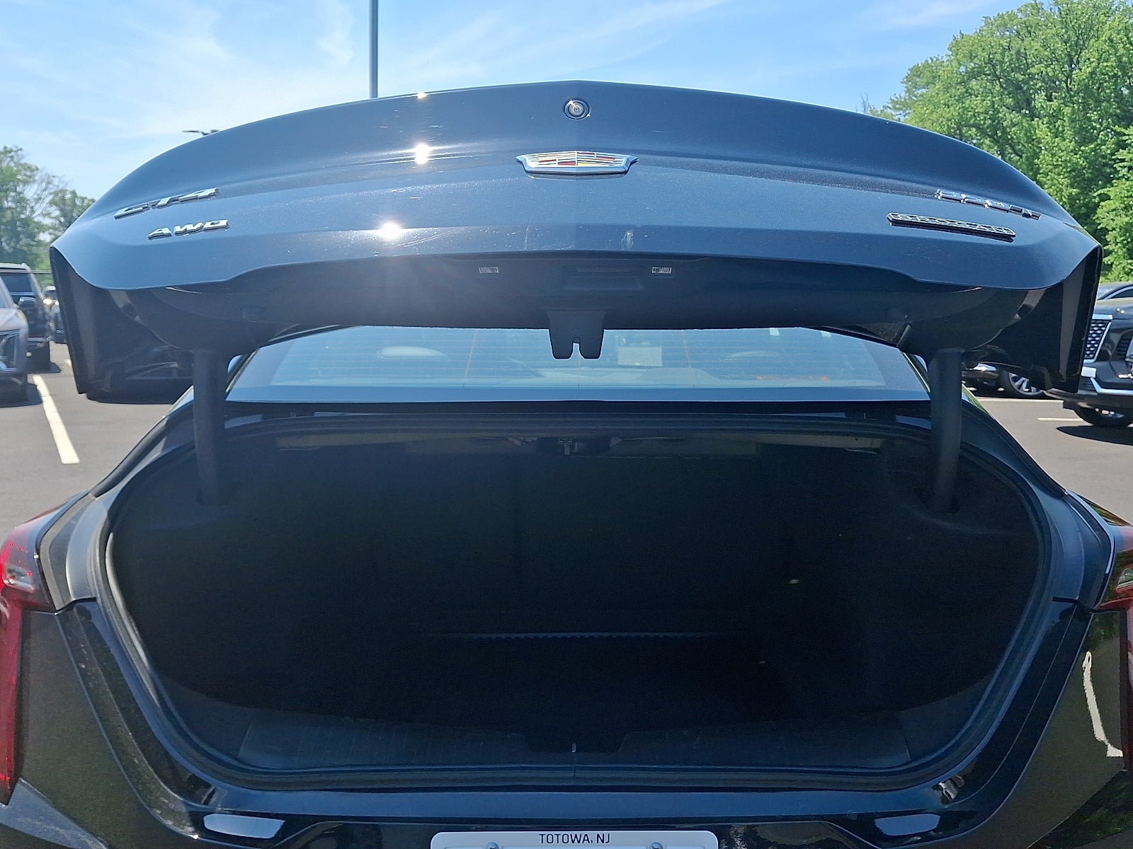 2023 Cadillac CT4 Luxury