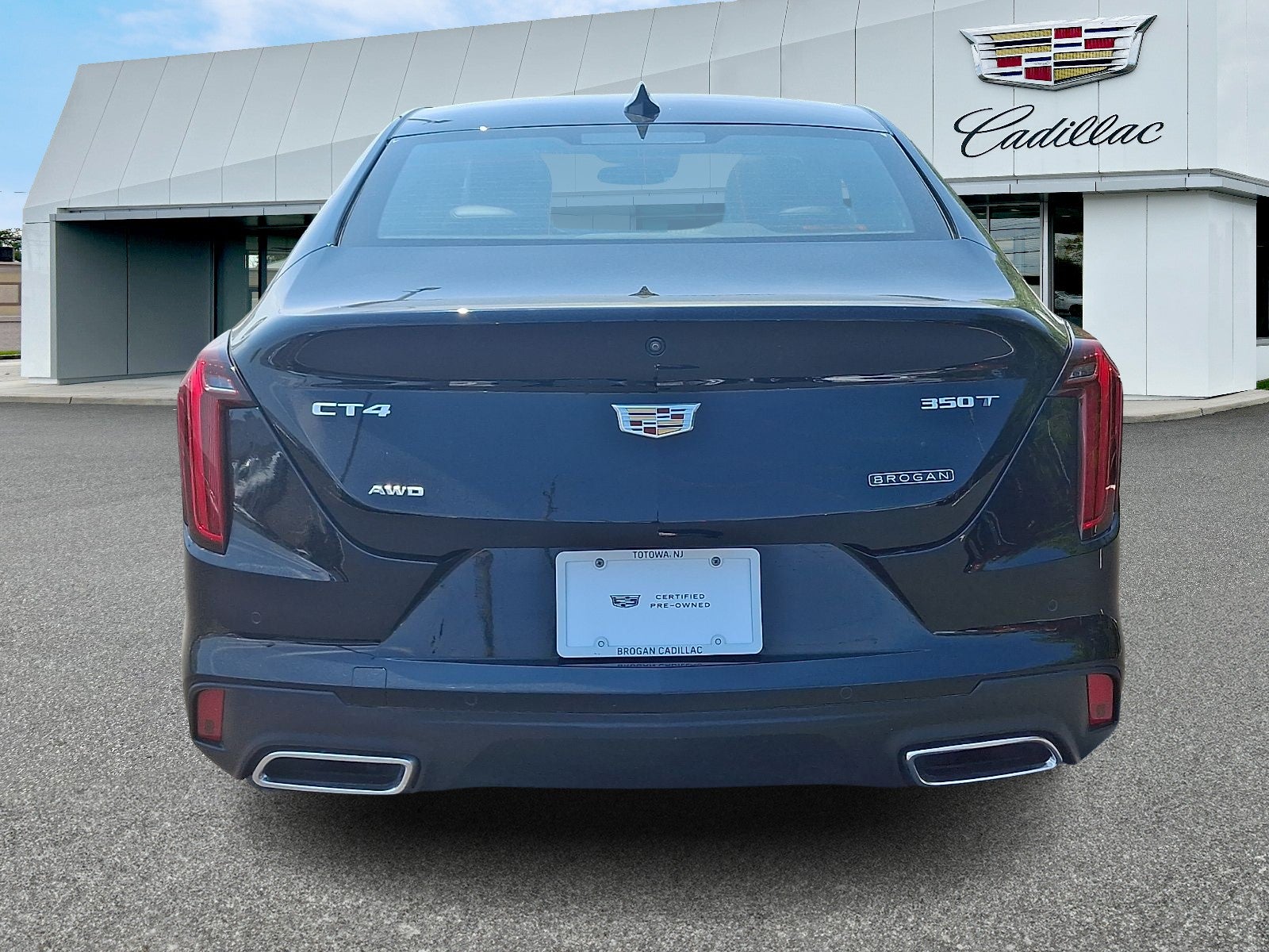 2023 Cadillac CT4 Luxury
