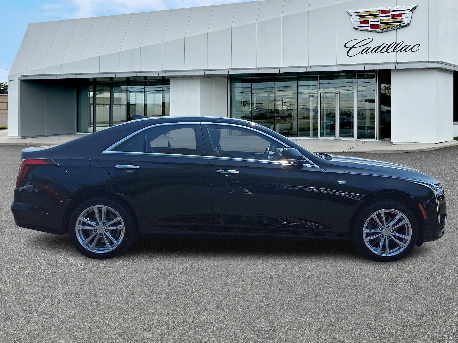 2023 Cadillac CT4 Luxury