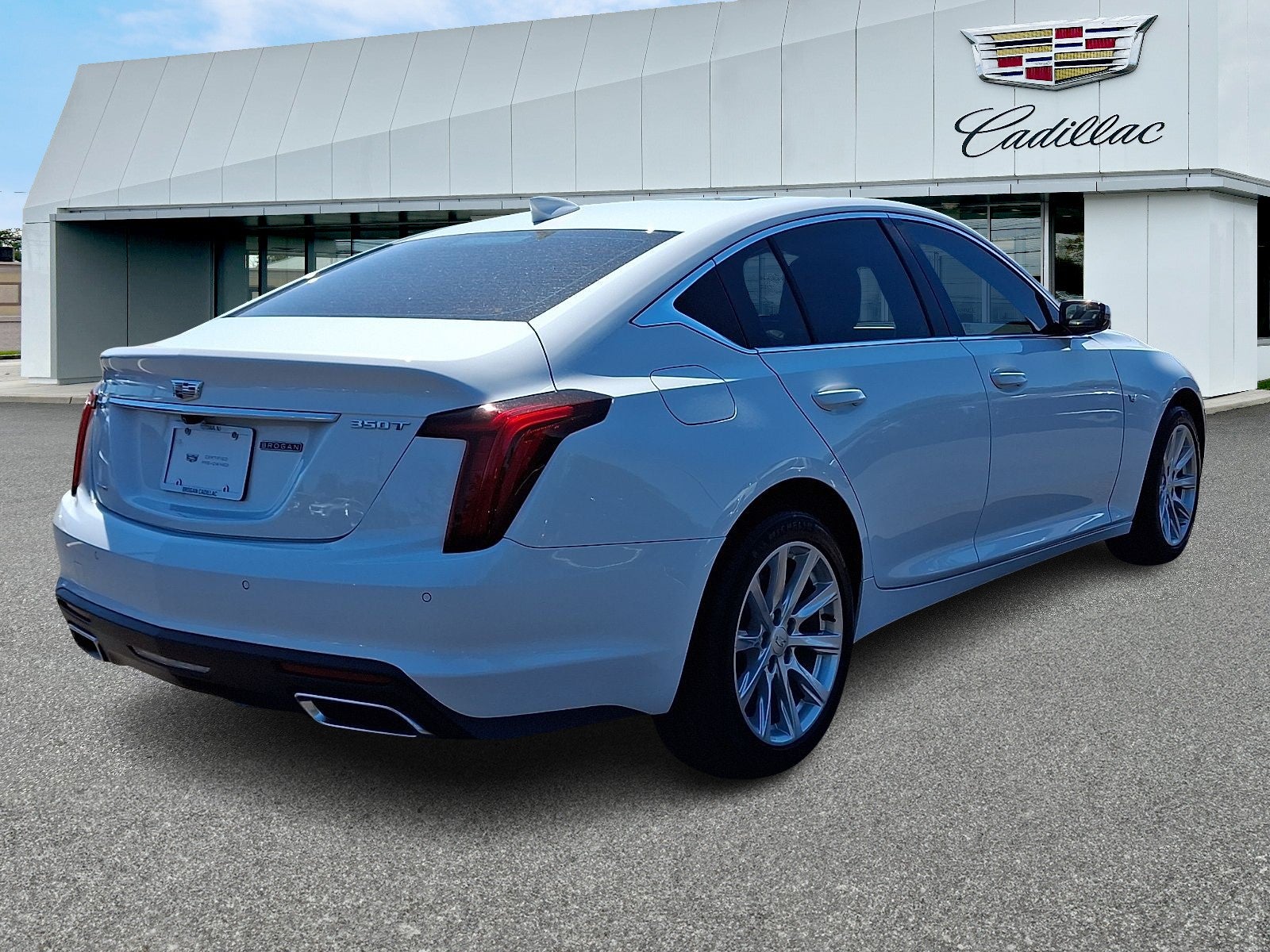 2023 Cadillac CT5 Luxury