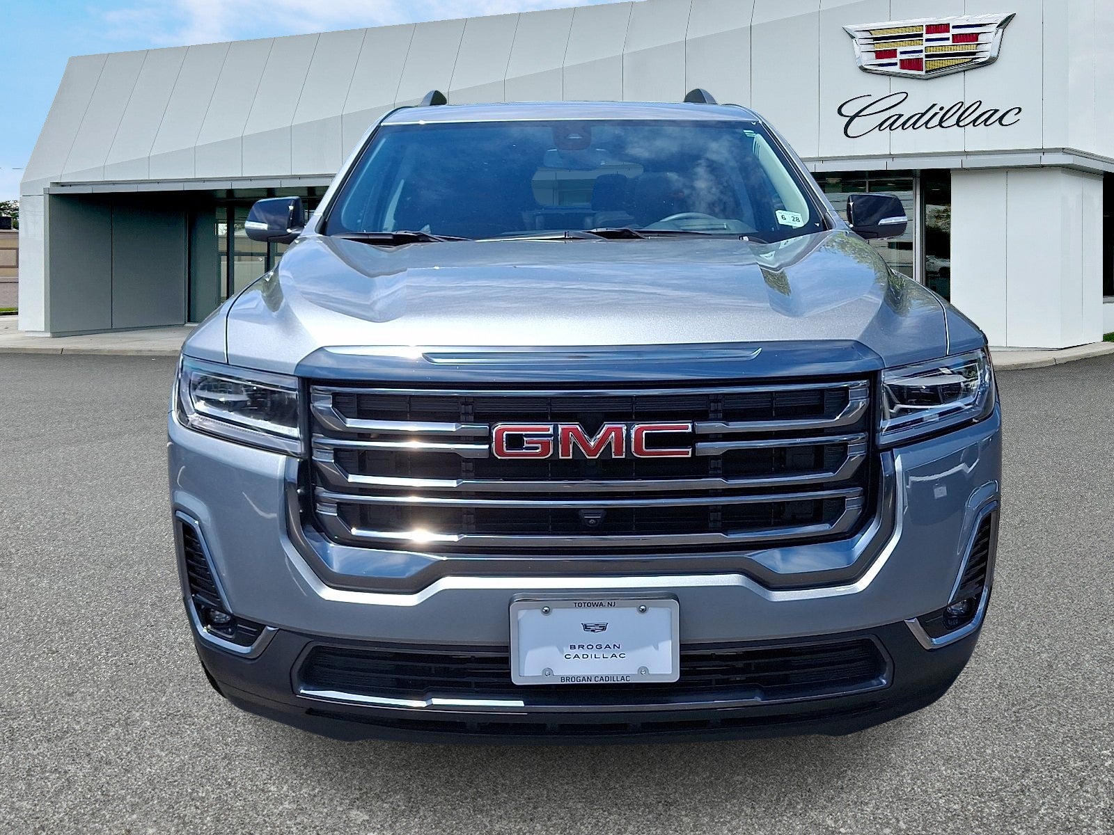 2023 GMC Acadia AT4