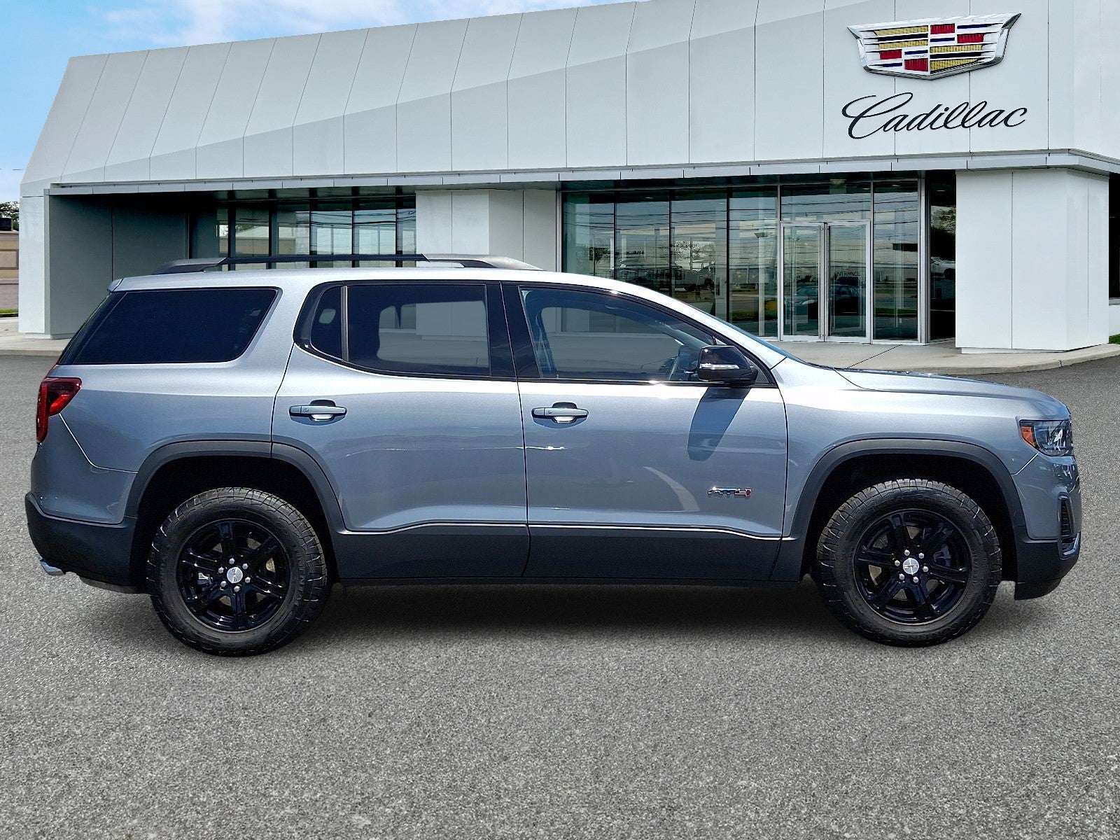 2023 GMC Acadia AT4