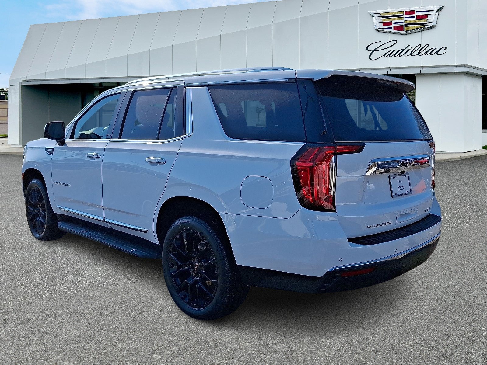 2022 GMC Yukon SLT