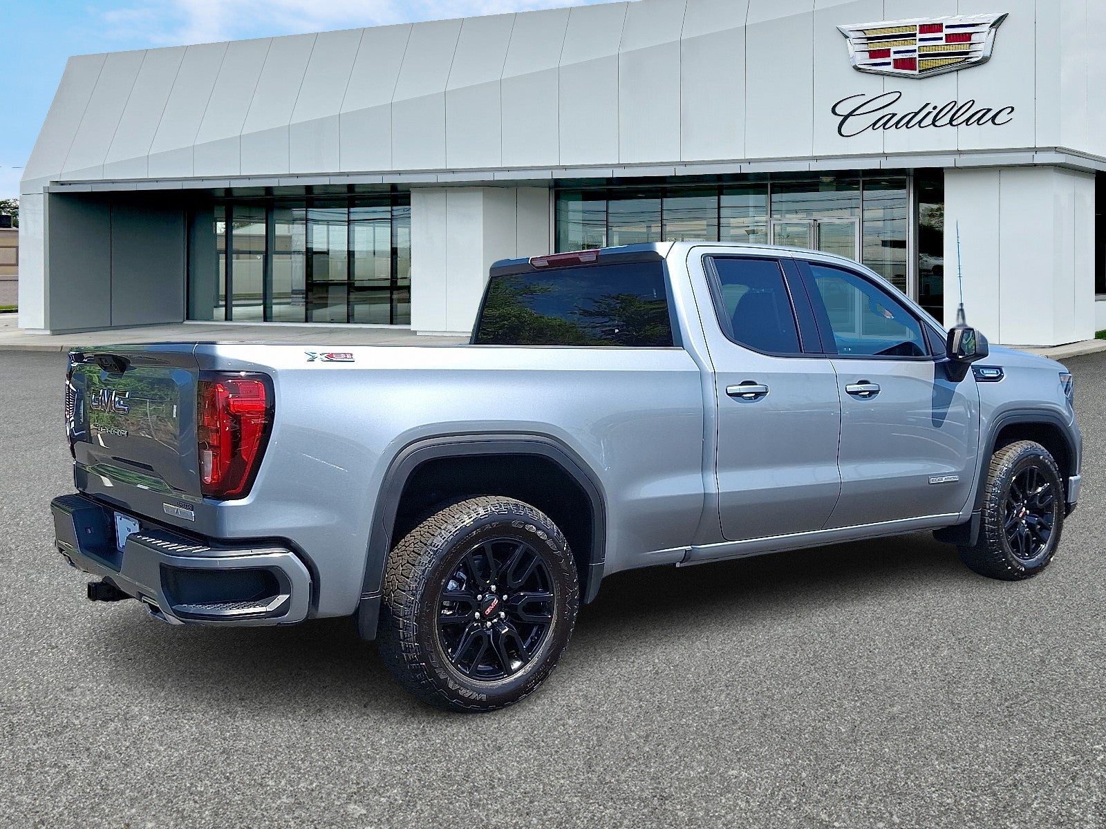 2025 GMC Sierra 1500 Elevation