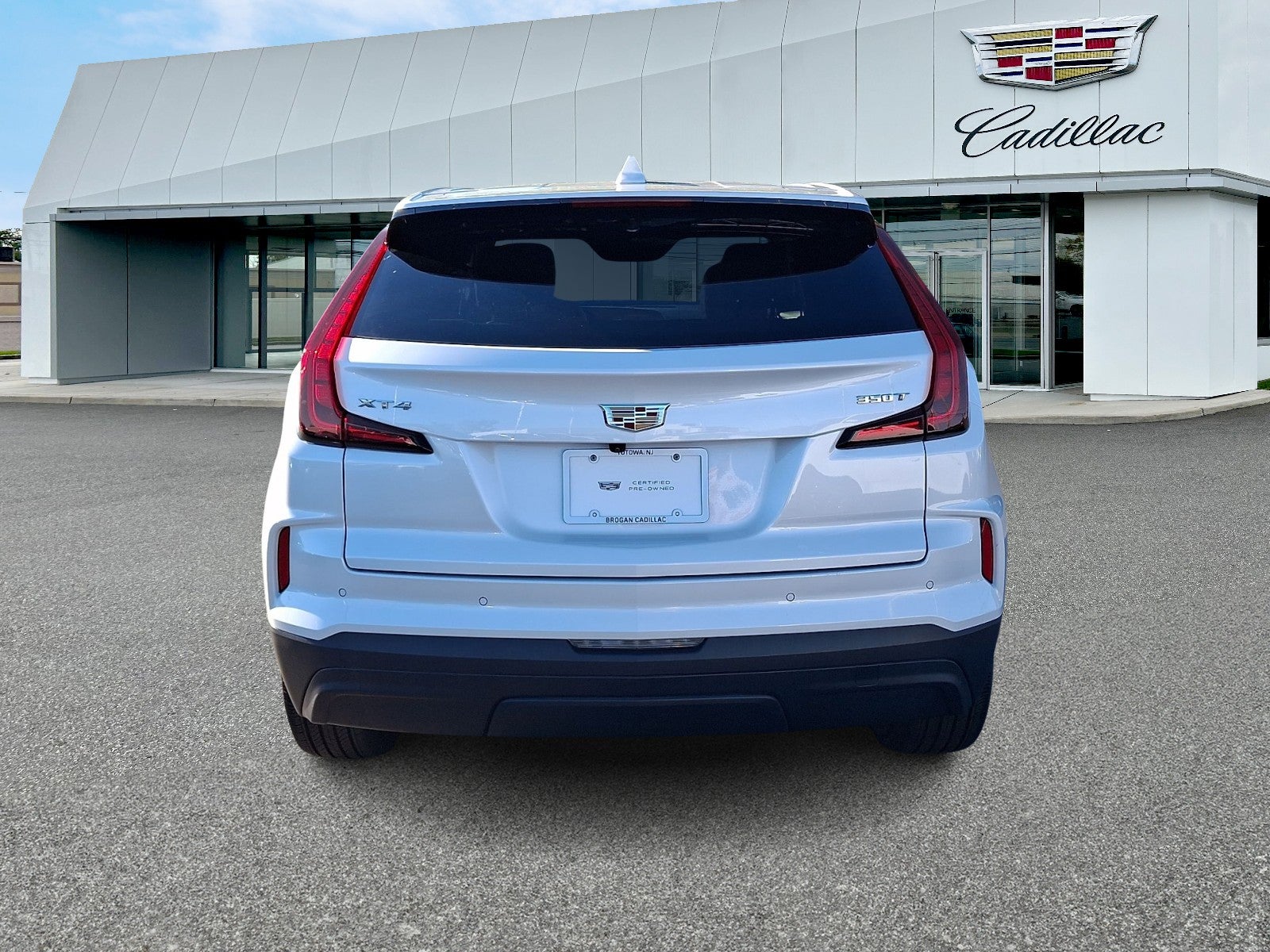 2024 Cadillac XT4 Luxury