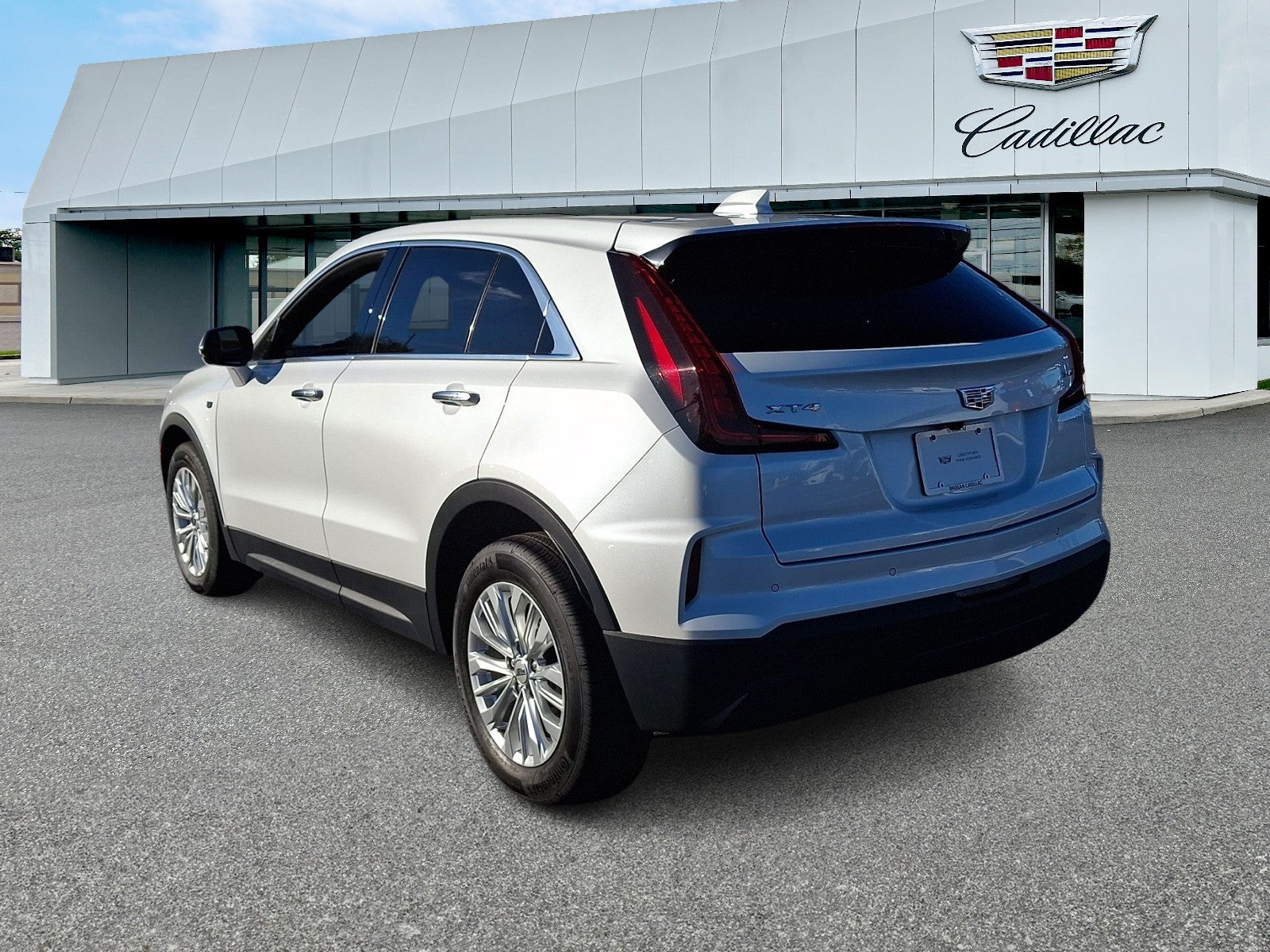 2024 Cadillac XT4 Luxury