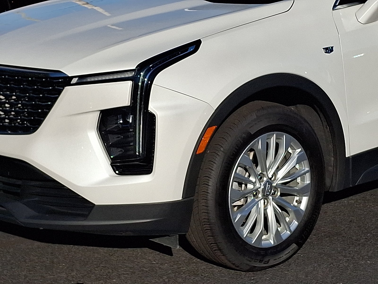 2024 Cadillac XT4 Luxury