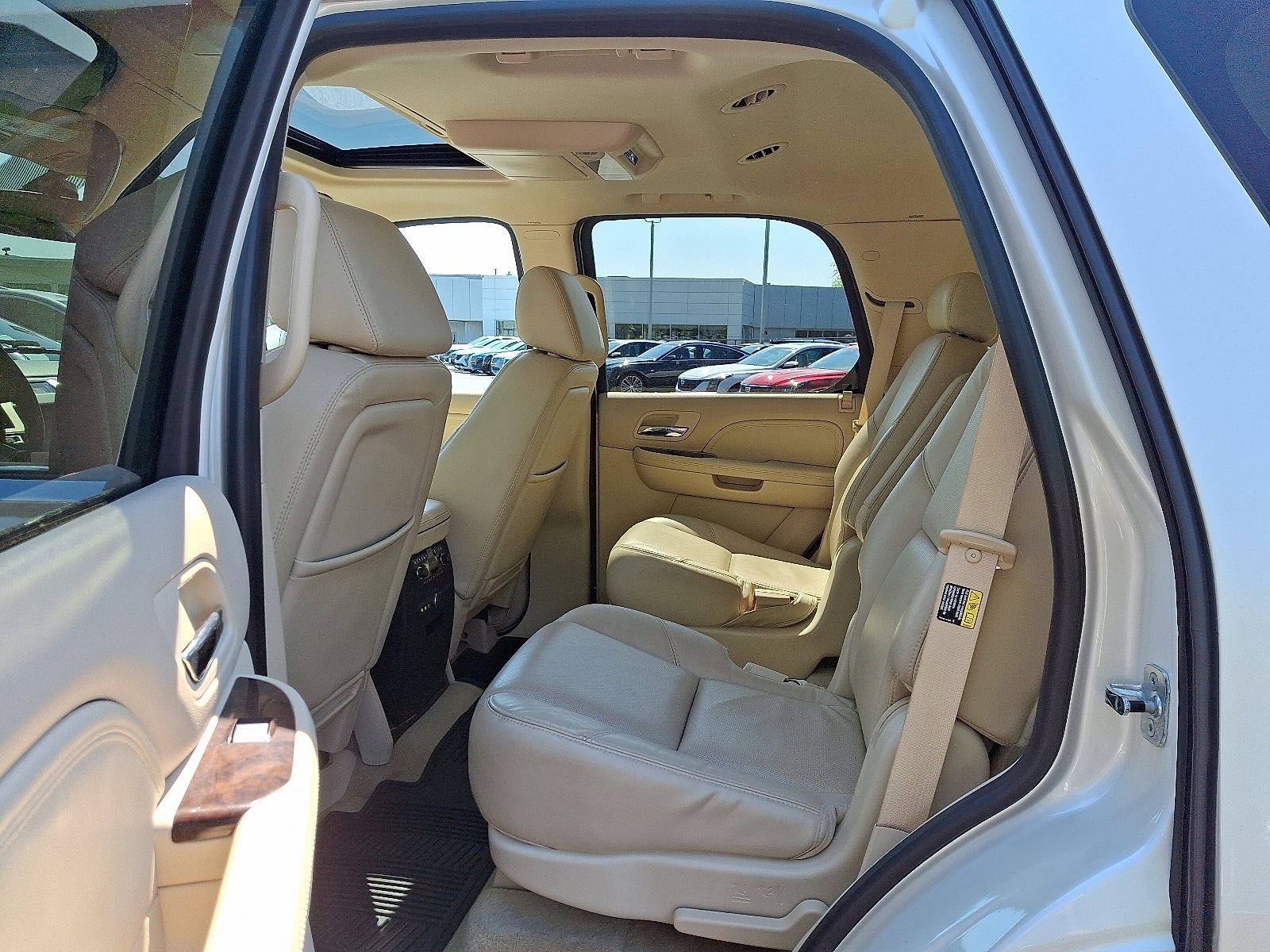 2007 Cadillac Escalade Standard