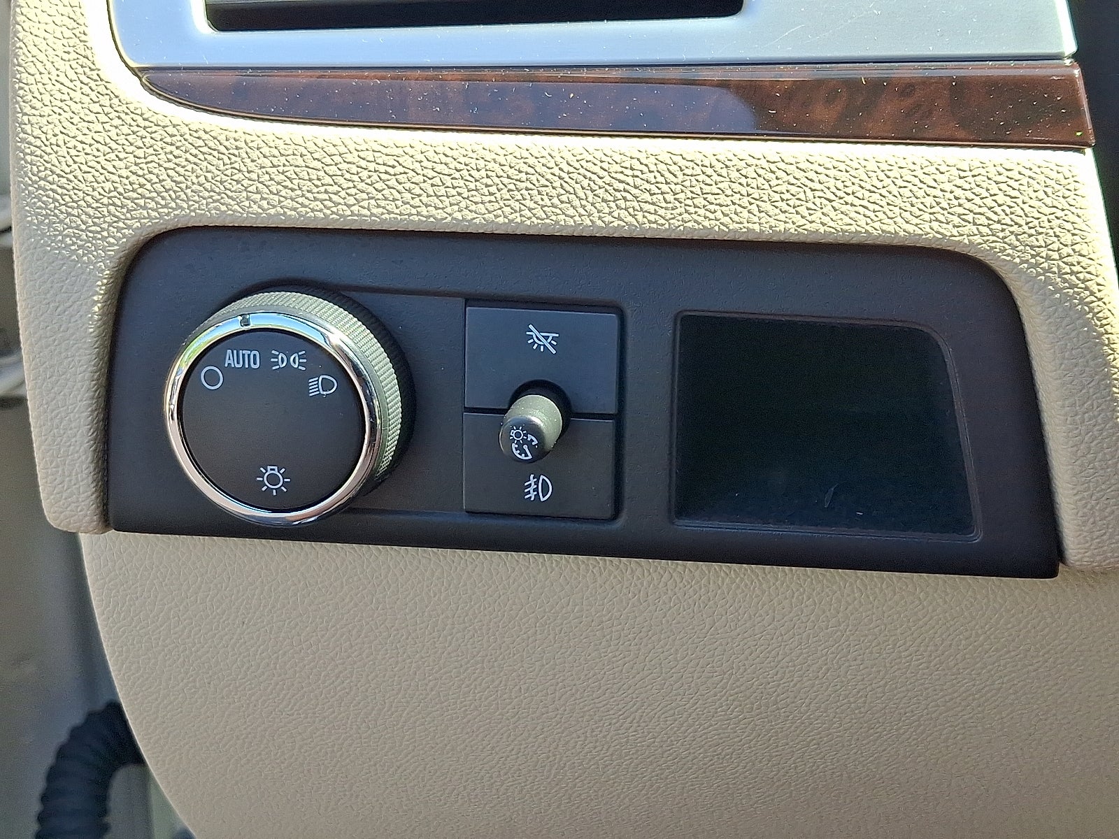 2007 Cadillac Escalade Standard