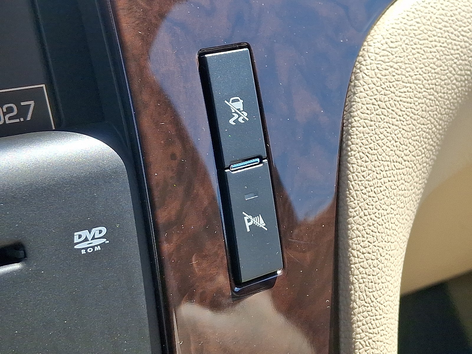 2007 Cadillac Escalade Standard