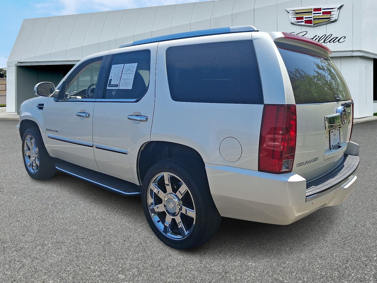 2007 Cadillac Escalade Standard
