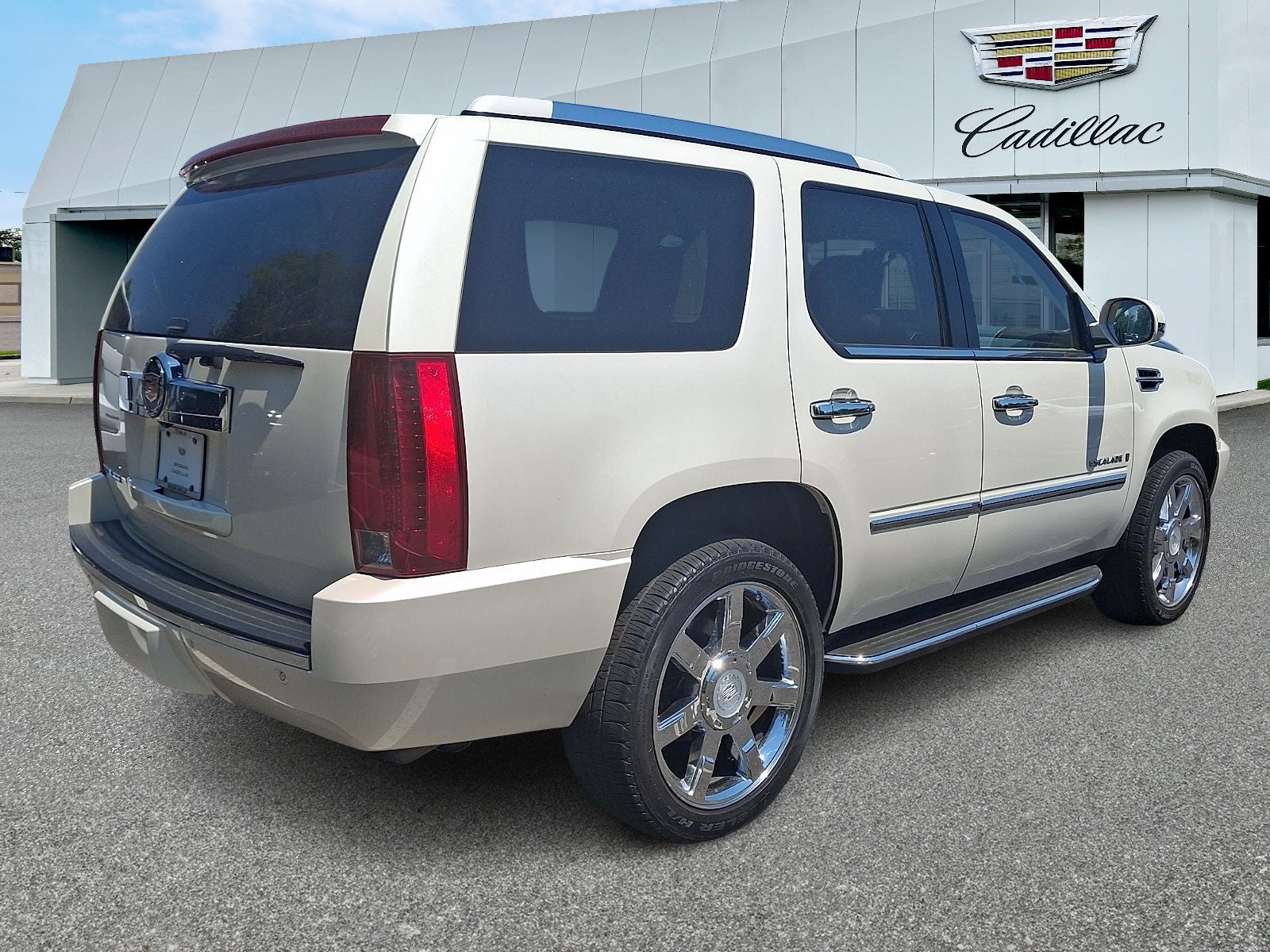 2007 Cadillac Escalade Standard