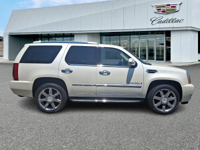 2007 Cadillac Escalade Standard