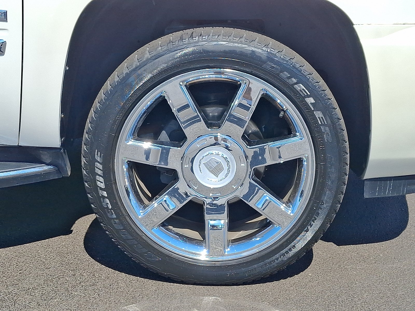 2007 Cadillac Escalade Standard
