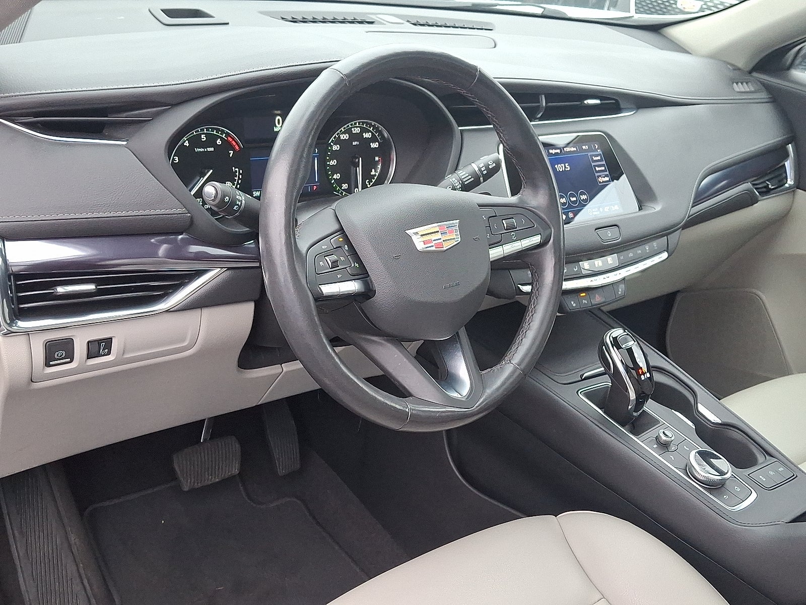 2023 Cadillac XT4 Luxury