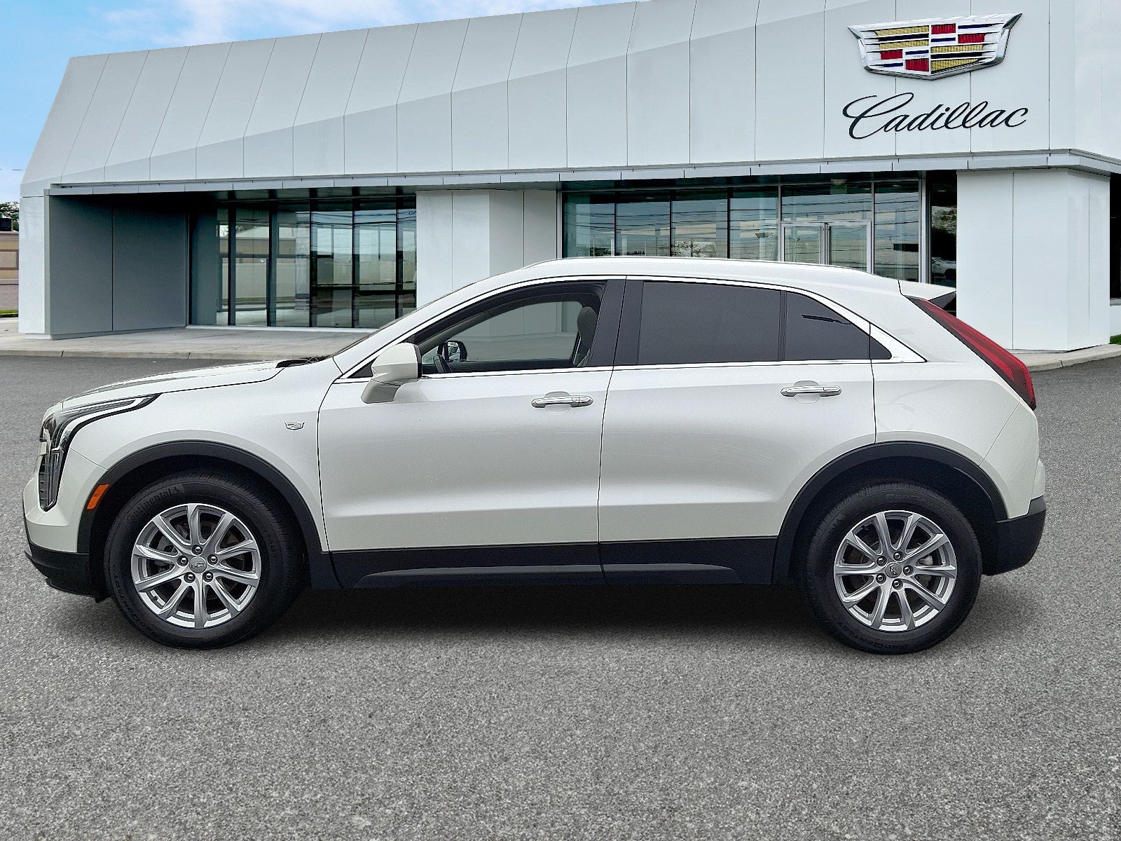 2023 Cadillac XT4 Luxury