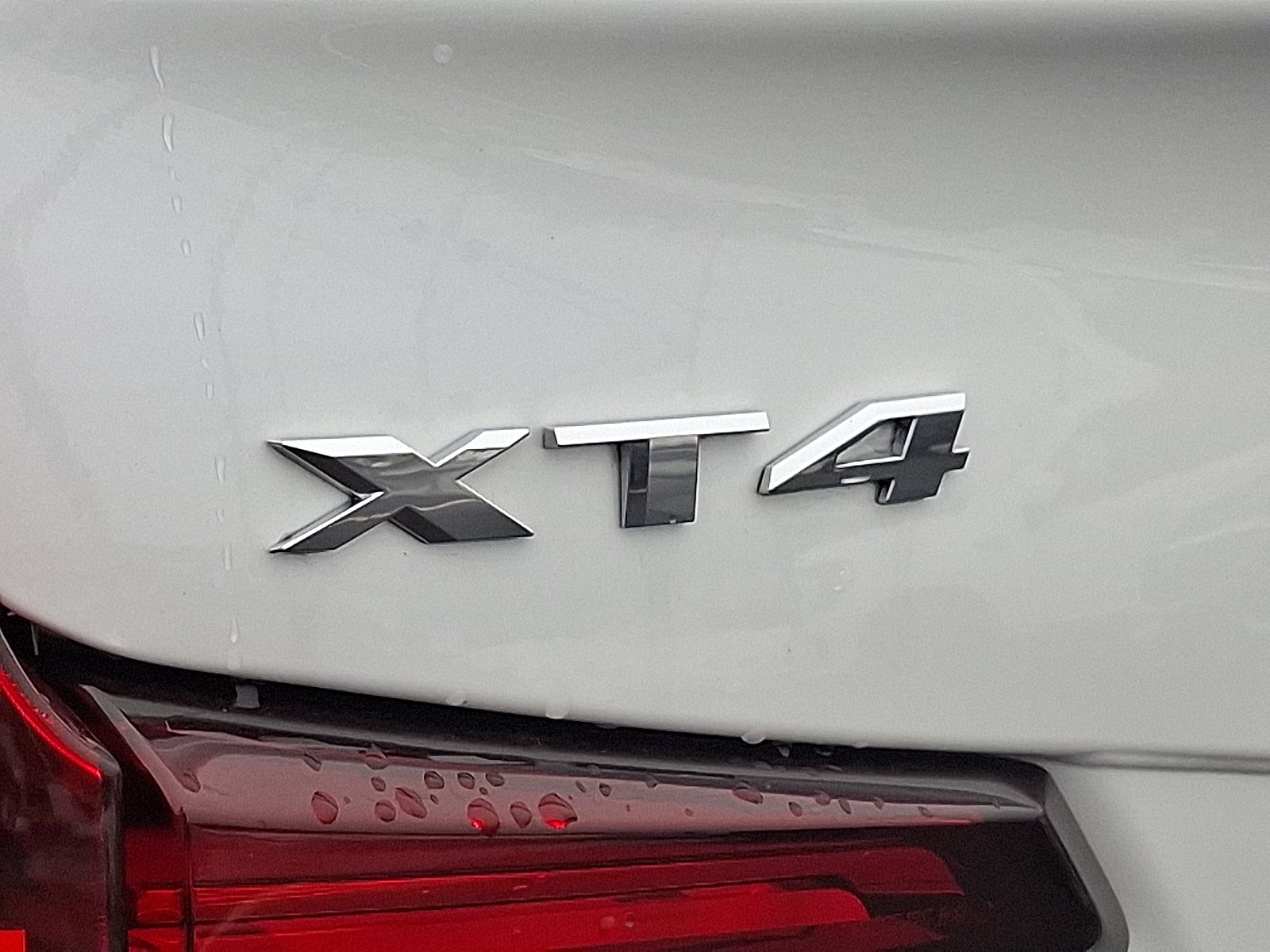 2023 Cadillac XT4 Luxury