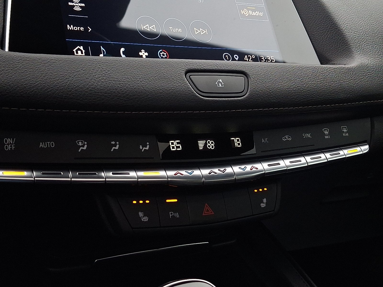 2023 Cadillac XT4 Luxury