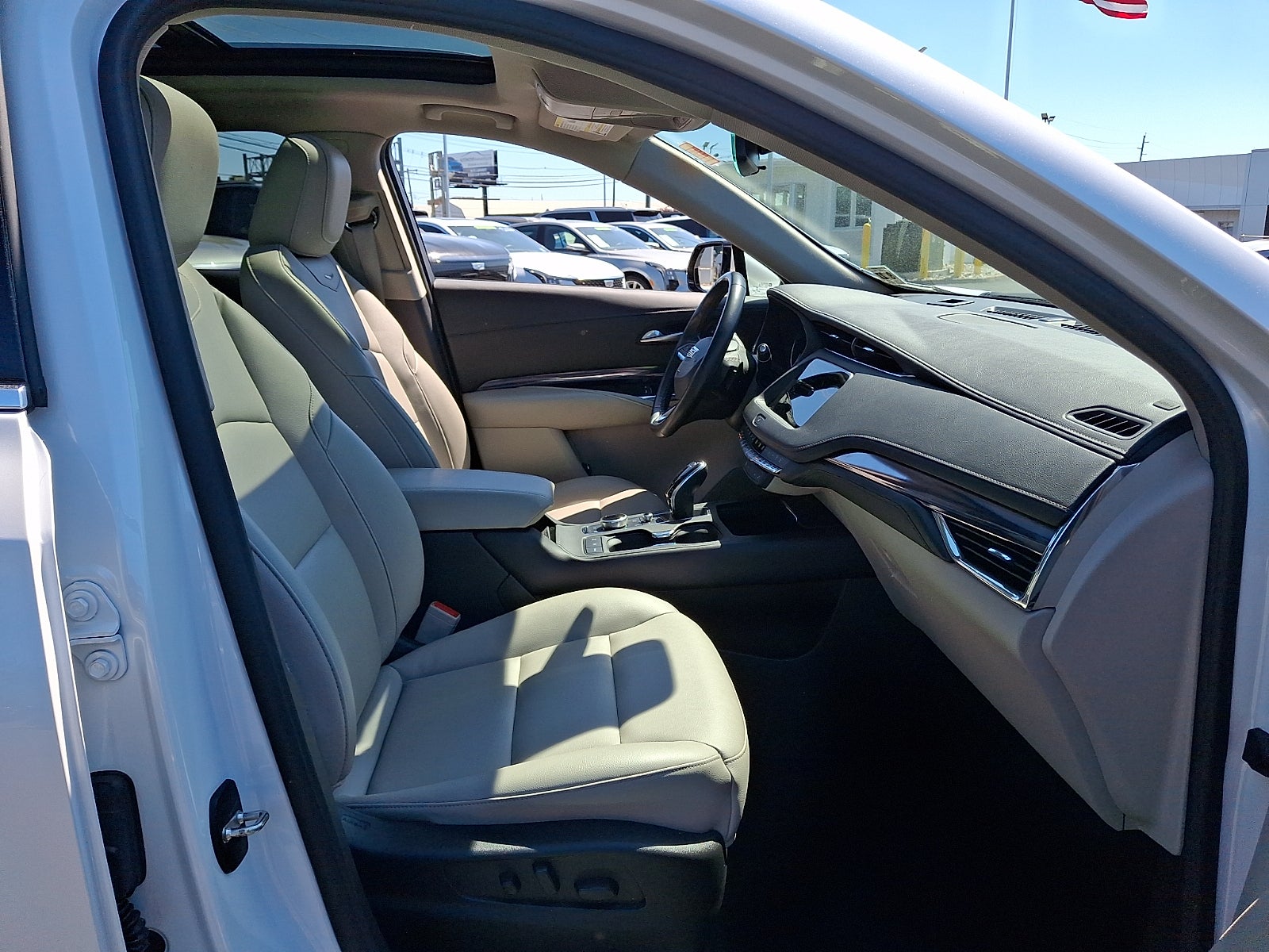 2023 Cadillac XT4 Luxury