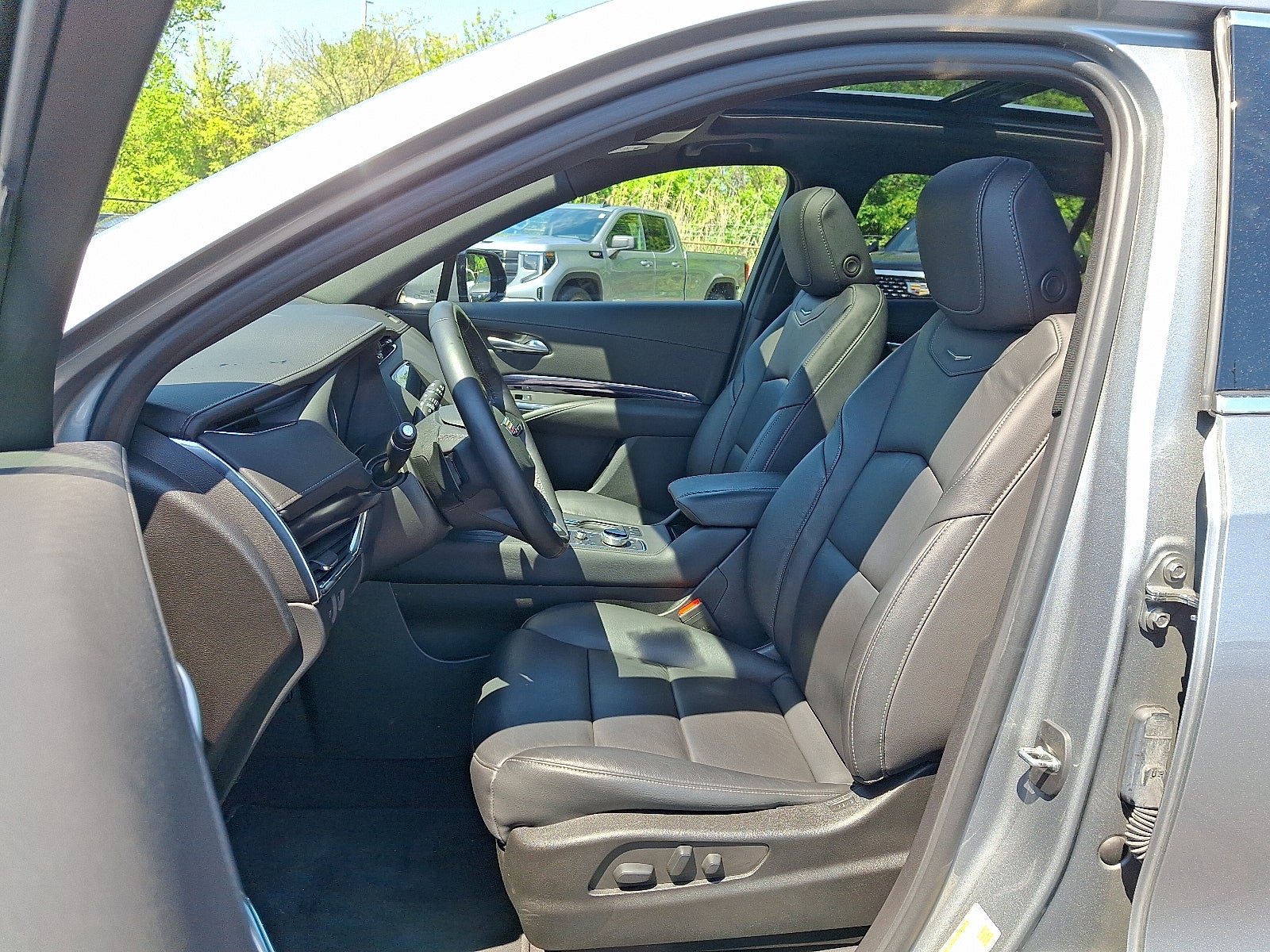 2023 Cadillac XT4 Luxury