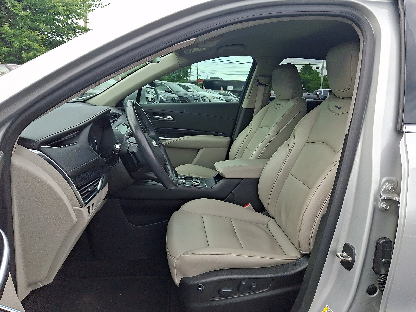 2019 Cadillac XT4 FWD Premium Luxury