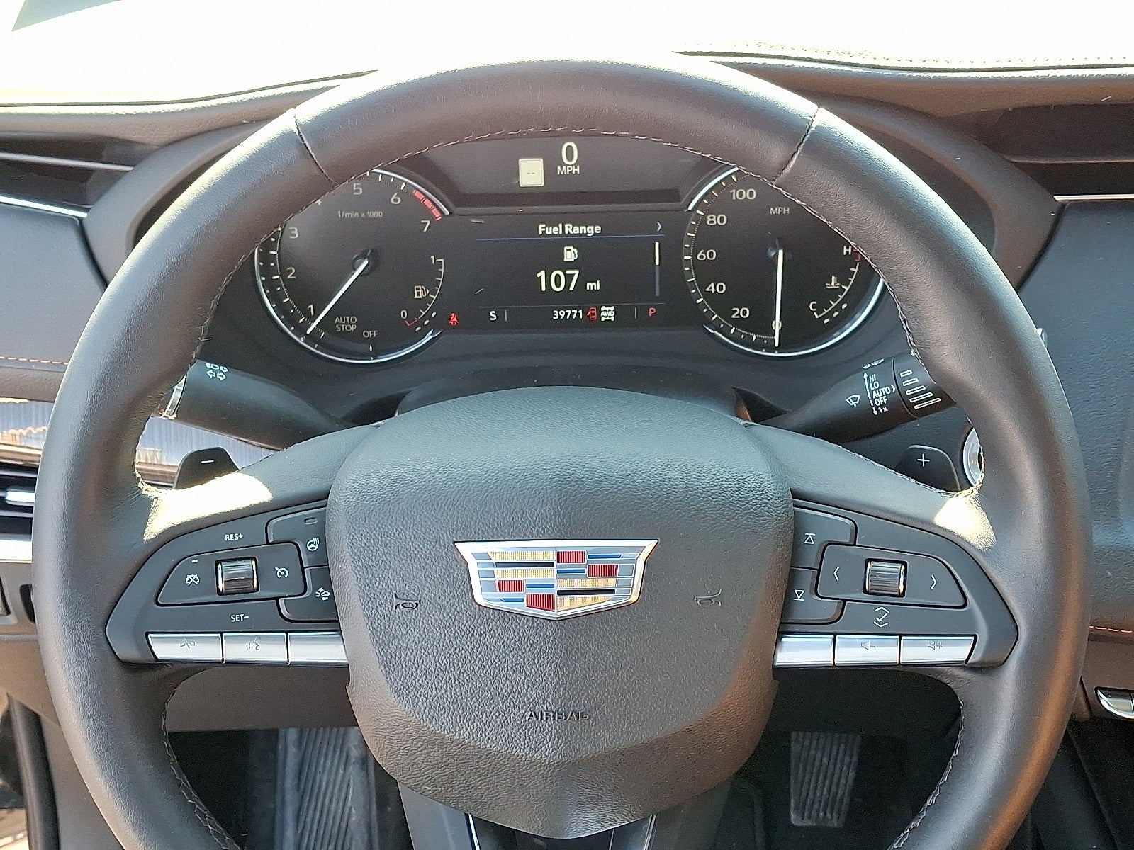 2022 Cadillac XT4 Premium Luxury