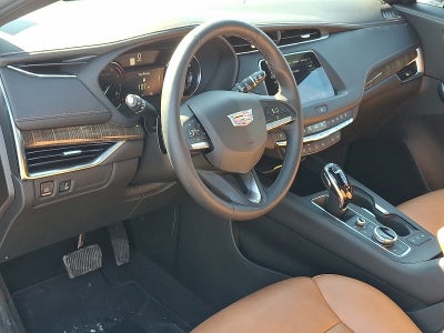 2022 Cadillac XT4 Premium Luxury