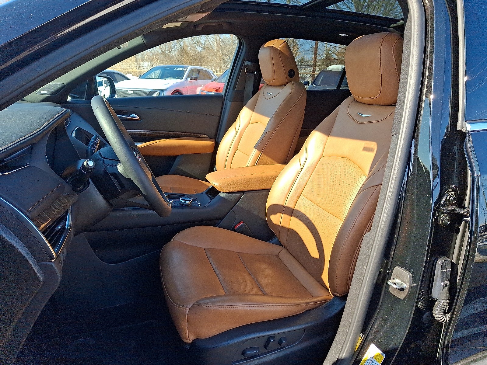 2022 Cadillac XT4 Premium Luxury