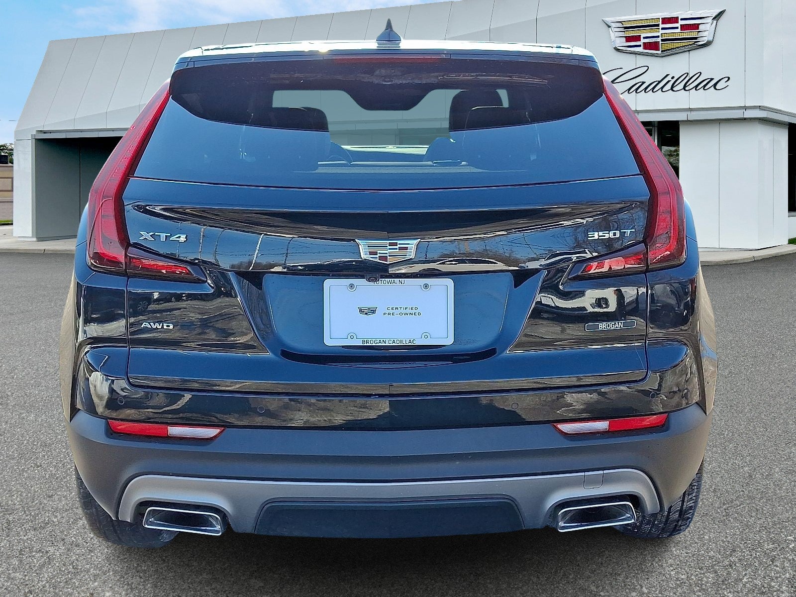 2022 Cadillac XT4 Premium Luxury