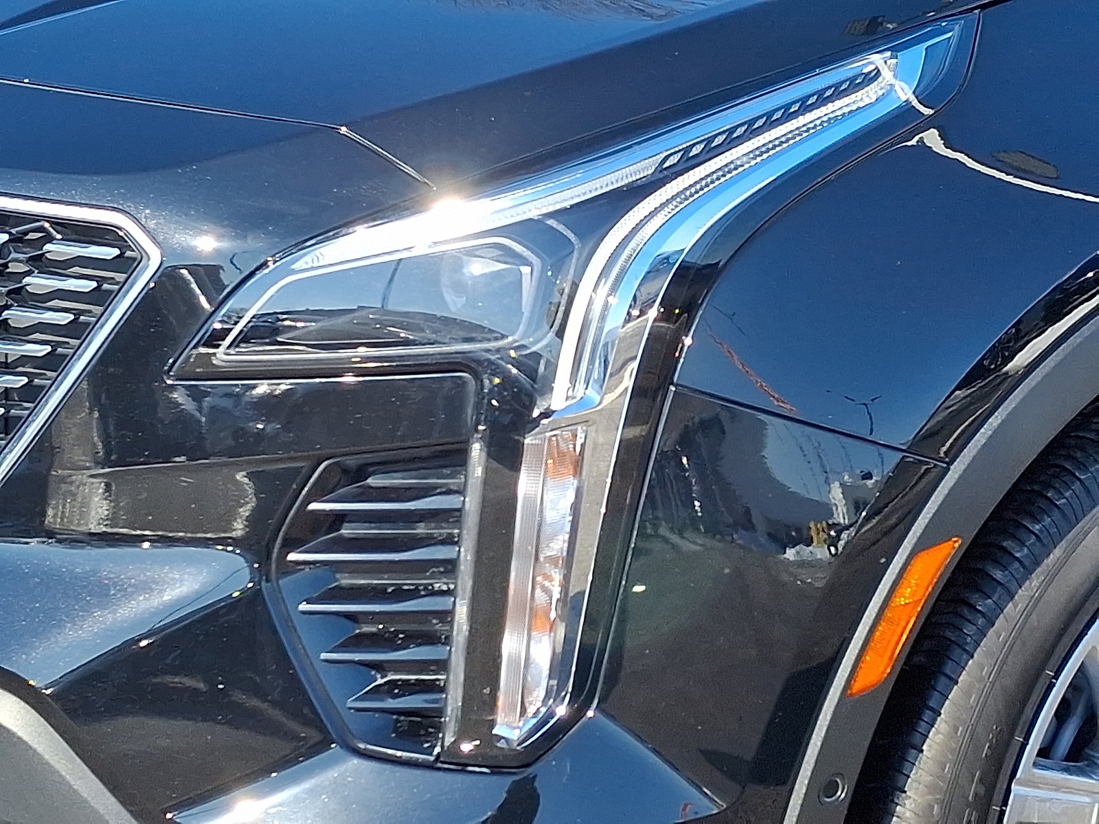 2022 Cadillac XT4 Premium Luxury