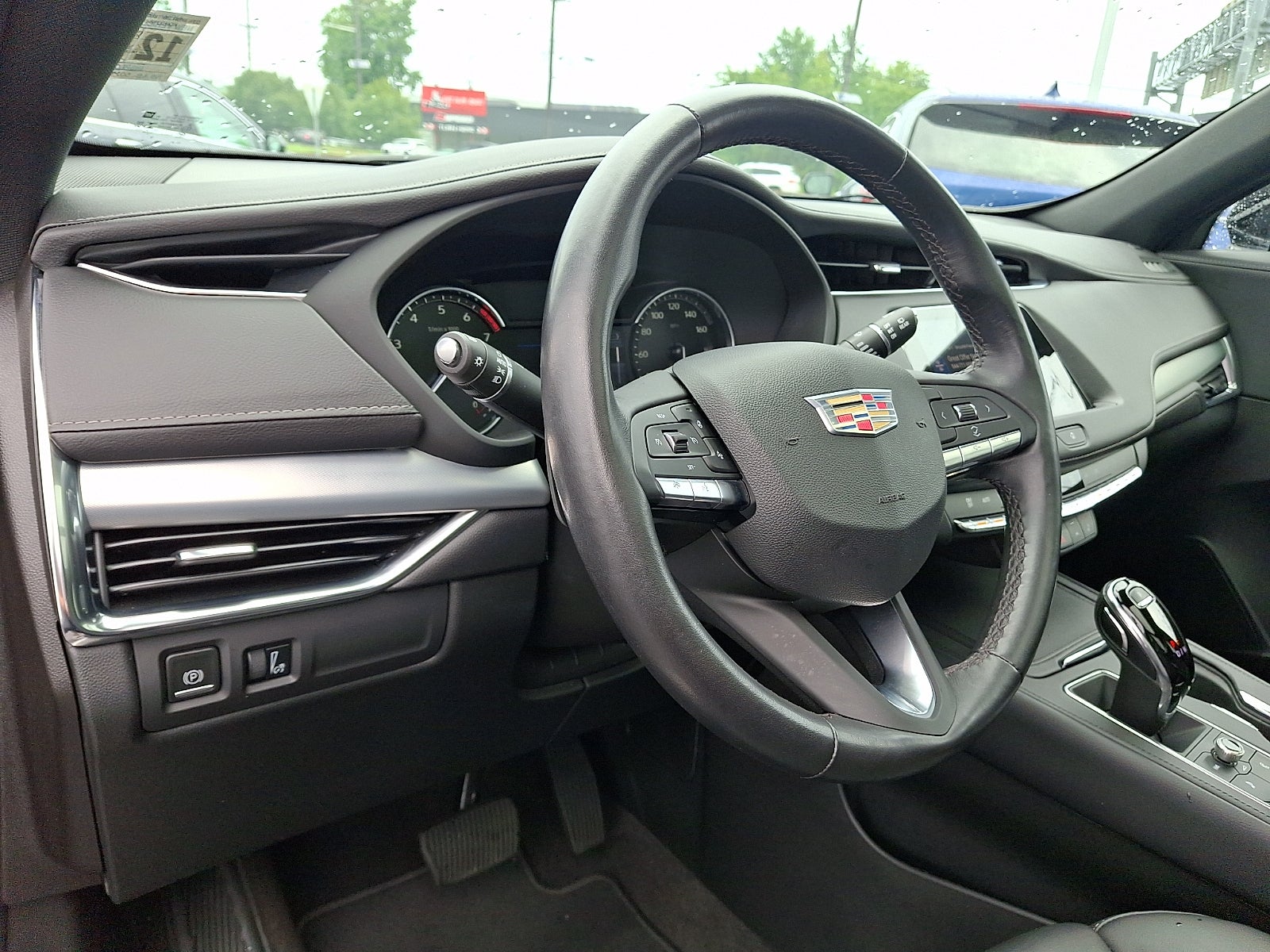 2023 Cadillac XT4 AWD Premium Luxury