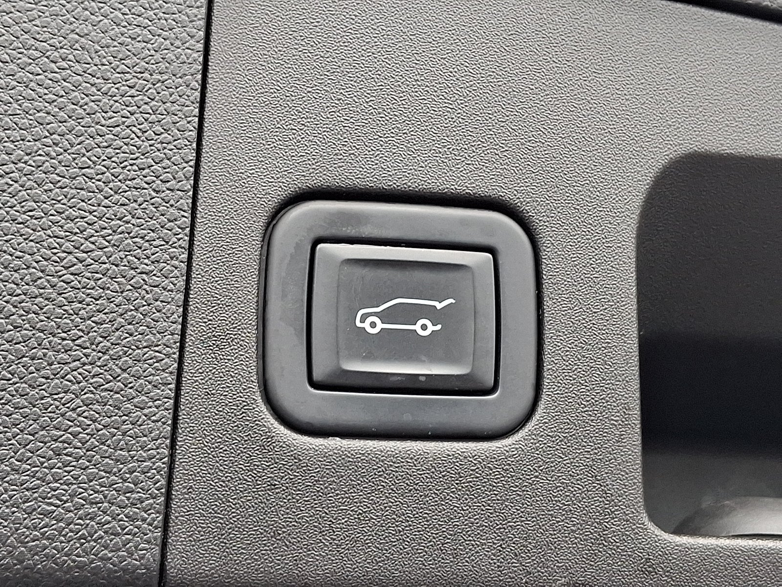 2023 Cadillac XT4 AWD Premium Luxury