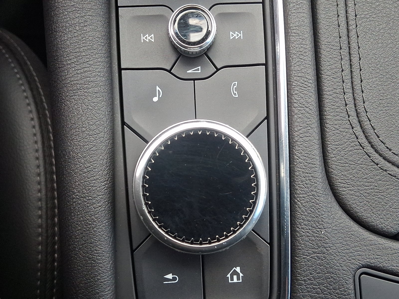 2022 Cadillac XT5 Luxury