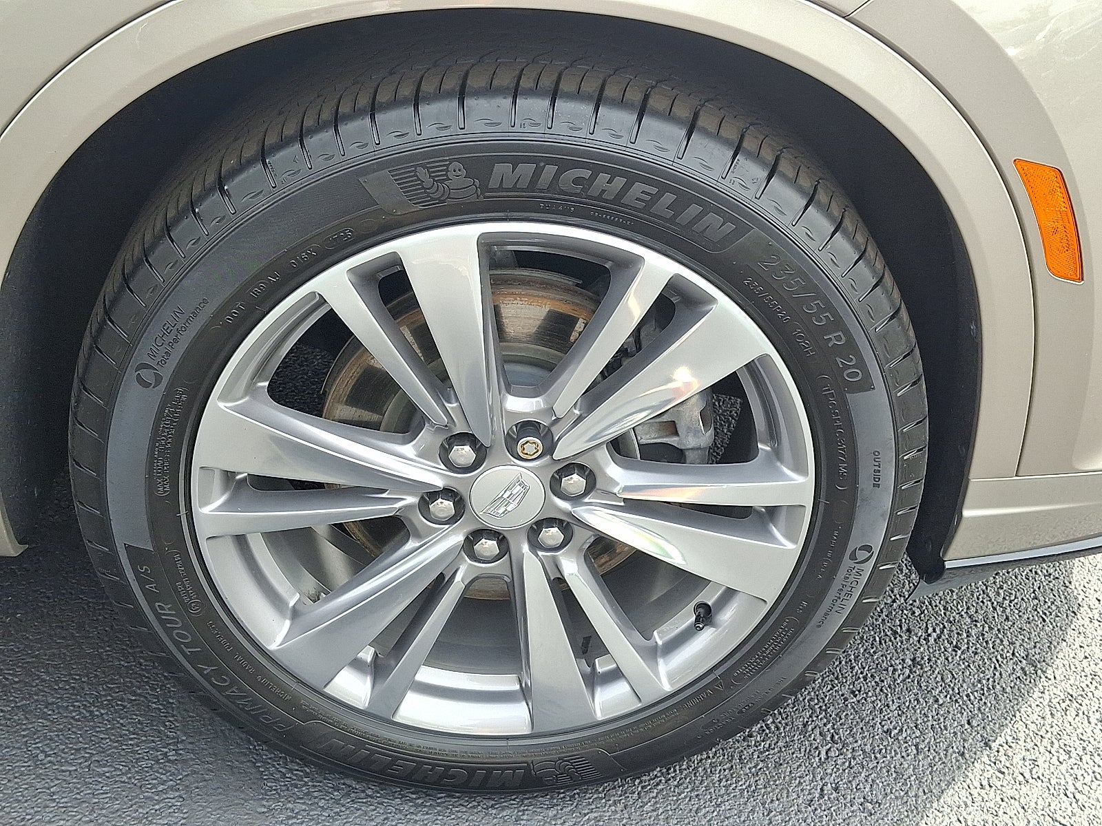 2022 Cadillac XT6 Premium Luxury