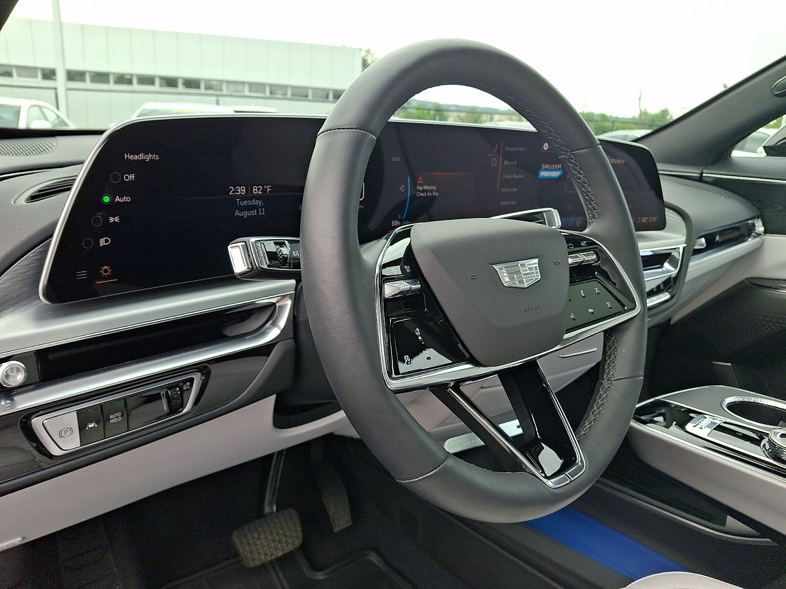 2025 Cadillac LYRIQ Luxury 1