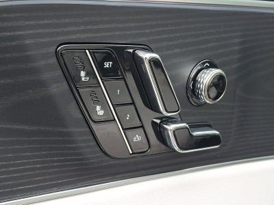 2025 Cadillac LYRIQ Luxury 1