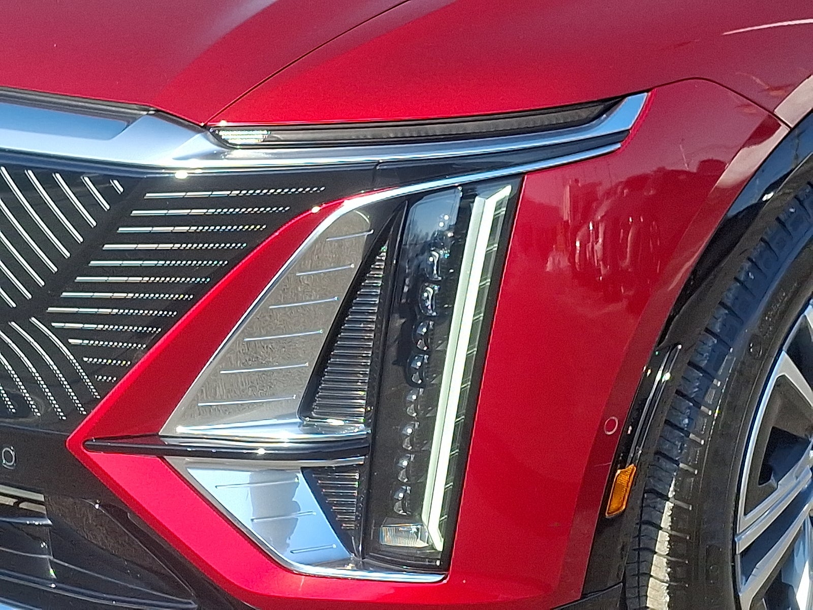 2024 Cadillac LYRIQ Luxury 1