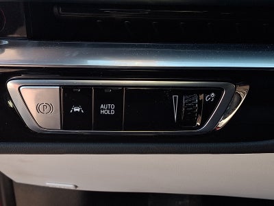 2024 Cadillac LYRIQ Luxury 1