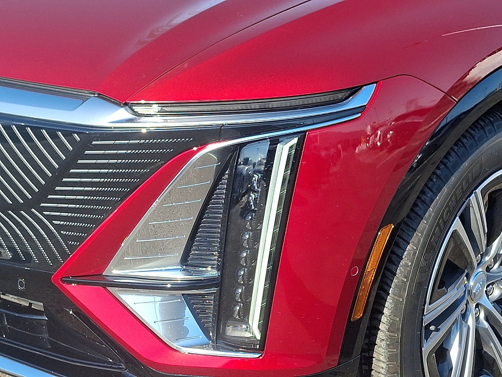 2024 Cadillac LYRIQ Luxury 1