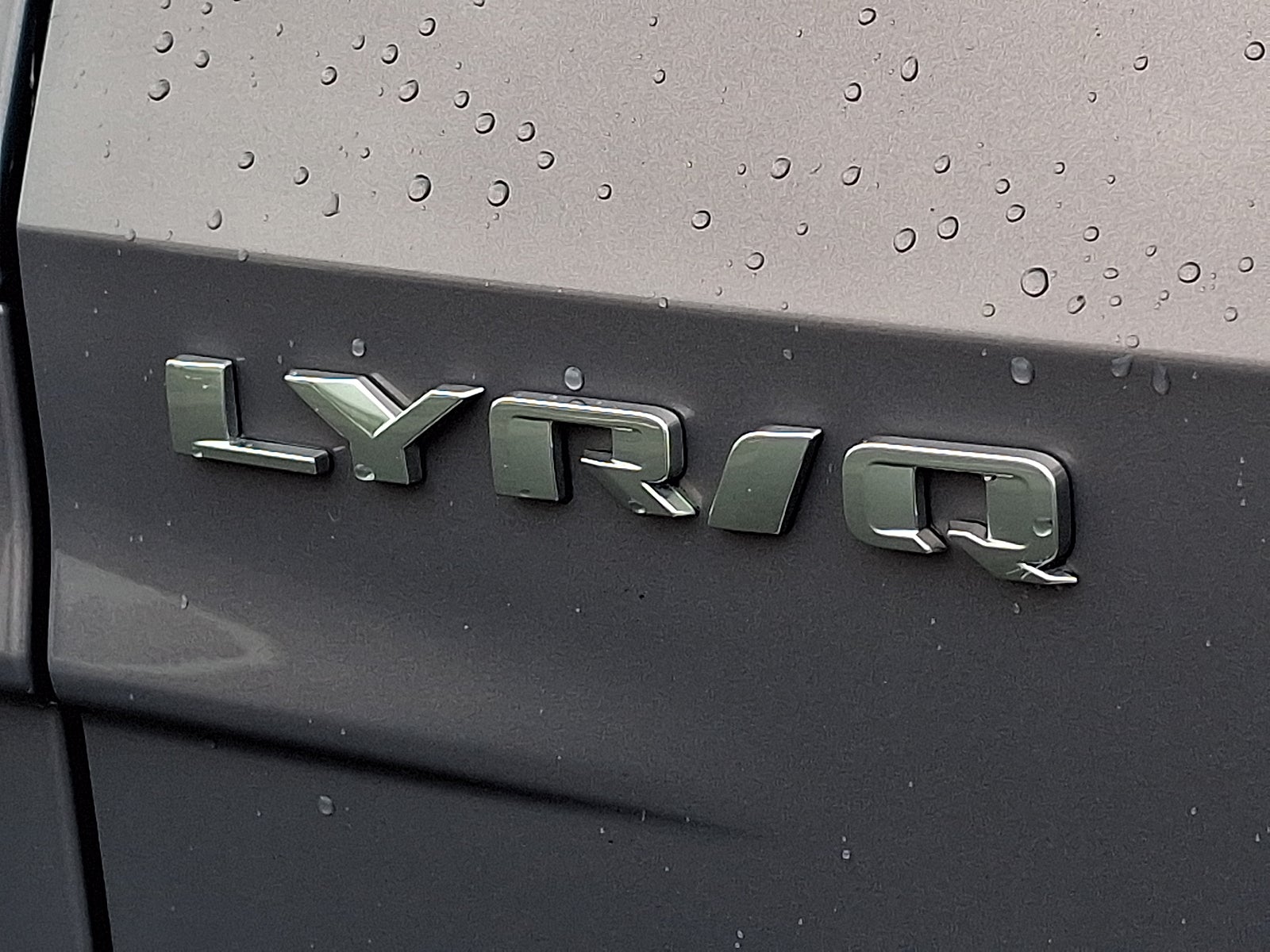 2024 Cadillac LYRIQ Luxury 1