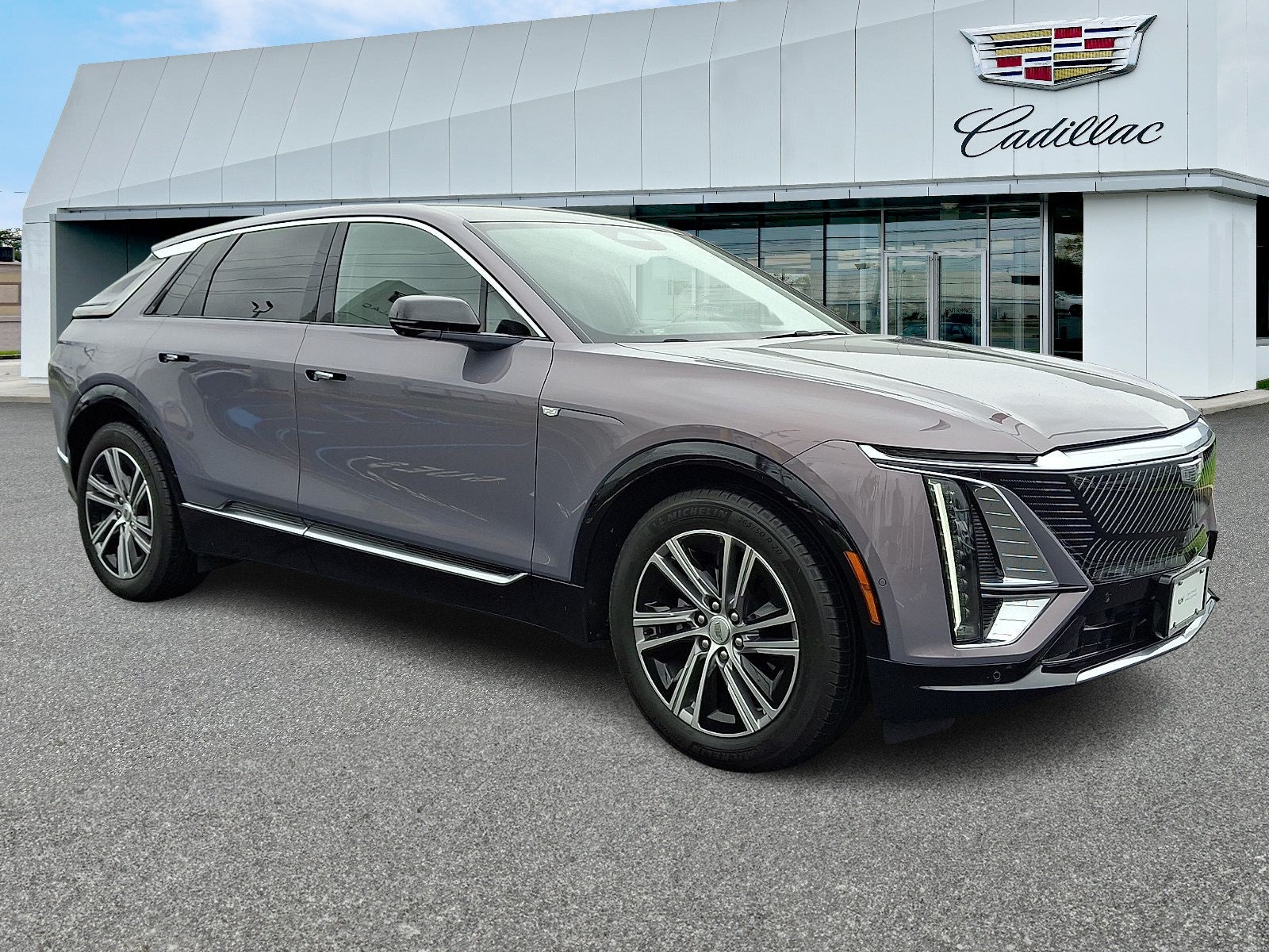 2024 Cadillac LYRIQ Luxury 1